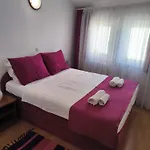 Omir Bed & Breakfast Pola