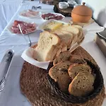 Omir Bed & Breakfast Pola