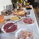 Omir Bed & Breakfast