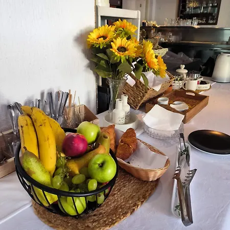 Bed & Breakfast Omir 3*