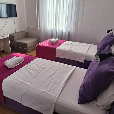 Omir Bed & Breakfast