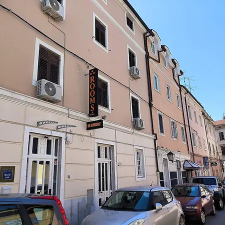 Nocleg ze śniadaniem Omir Pula