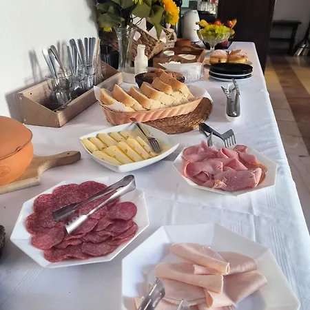 Omir Bed and Breakfast