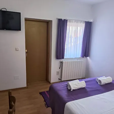 Bed & Breakfast Omir Pula
