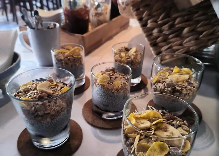 Couette-café Omir 3*